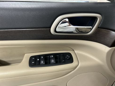 Used 2014 Jeep Grand Cherokee Laredo w/ Quick Order Package 23E AWD/4WD image 11