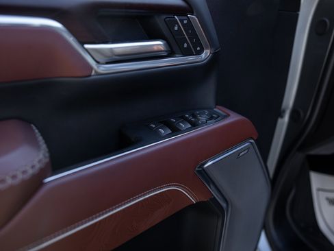 Used 2026 GMC Sierra 3500 Denali Ultimate image 36