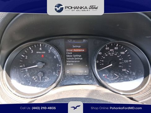 Used 2018 Nissan Rogue SV FWD image 14