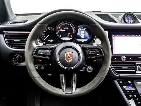 Used 2023 Porsche Macan GTS image 19