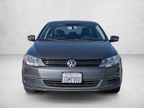 Used 2013 Volkswagen Jetta SE image 2