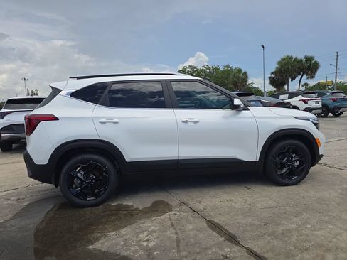 Used 2026 Kia Seltos EX w/ EX Sunroof Package FWD image 9