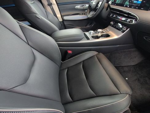 Used 2026 Genesis GV70 2.5T Advanced image 20