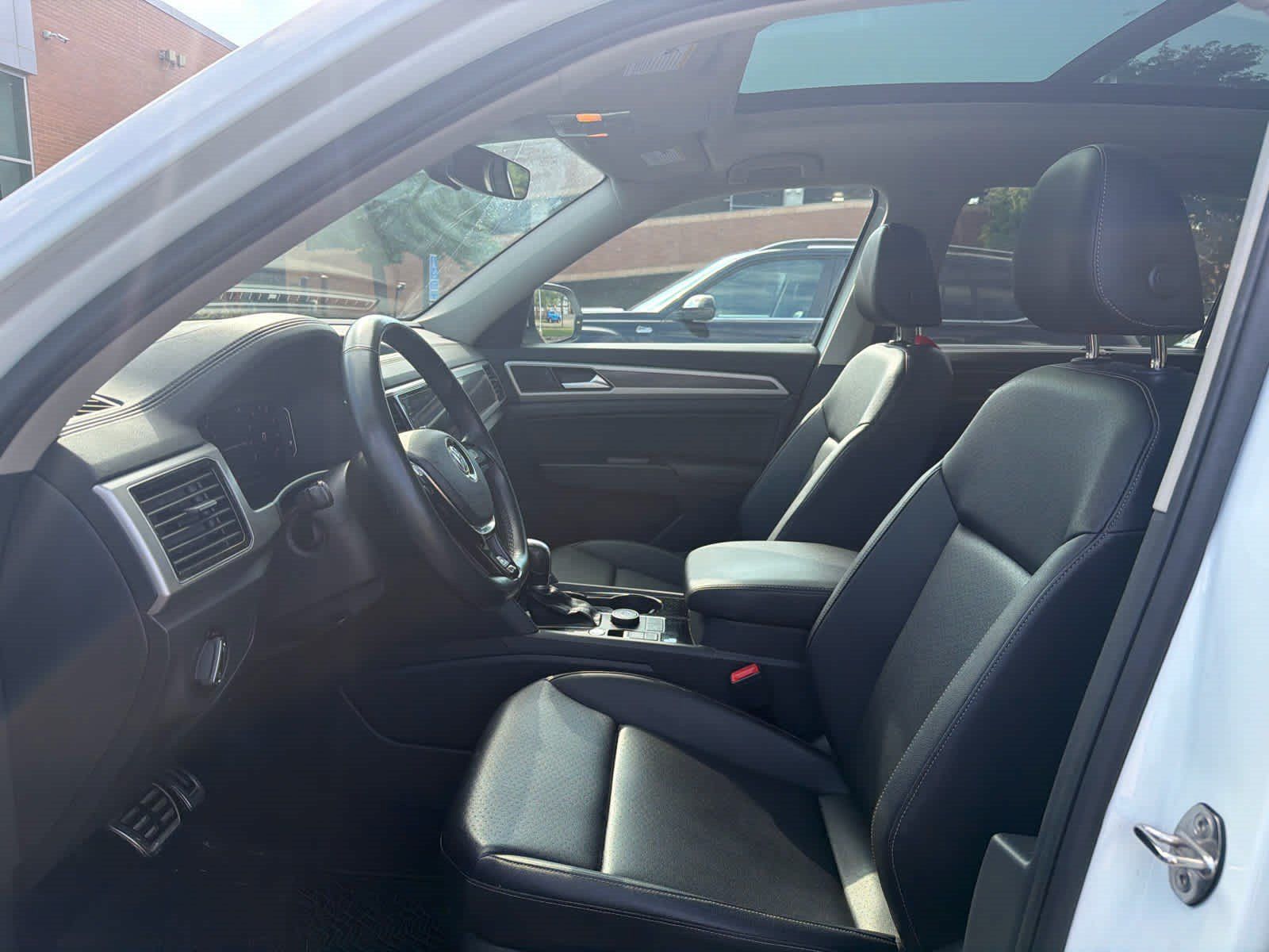 Used 2019 Volkswagen Atlas SEL R-Line AWD/4WD image 5