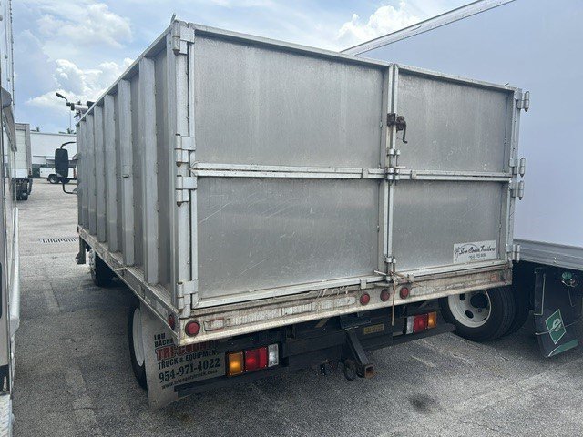 Used 2016 Isuzu NPR RWD image 15