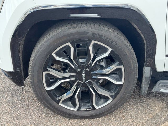 Certified 2025 GMC Sierra EV Denali AWD/4WD image 10