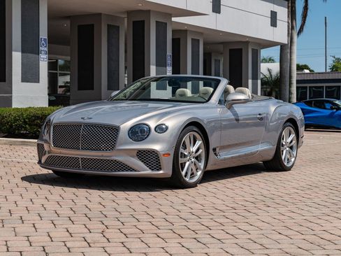Used 2022 Bentley Continental GT image 27