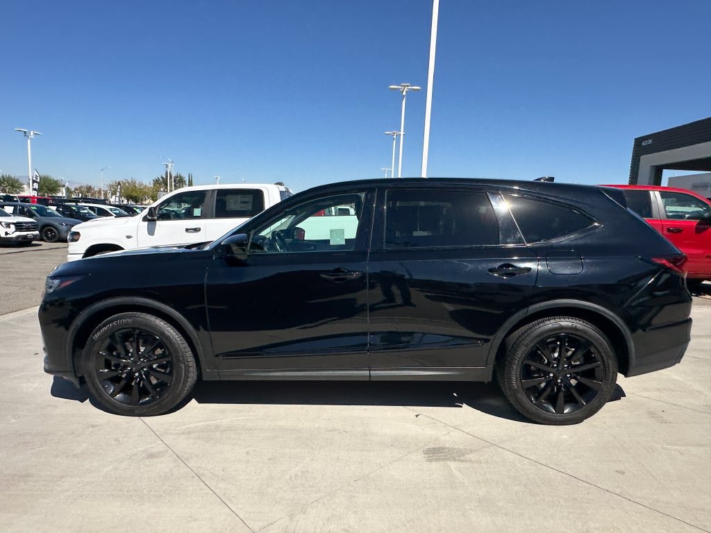 Used 2025 Acura MDX w/ Technology Package FWD image 3