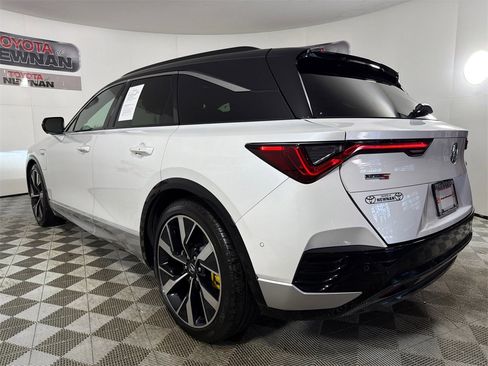 Used 2024 Acura ZDX Type S image 7