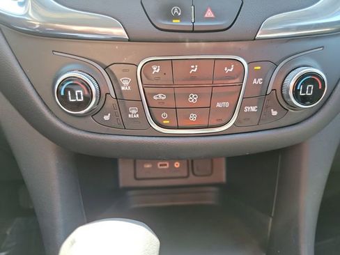 Certified 2023 Chevrolet Equinox LT AWD/4WD image 19