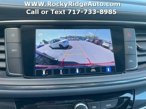 Used 2024 Buick Enclave Premium image 16