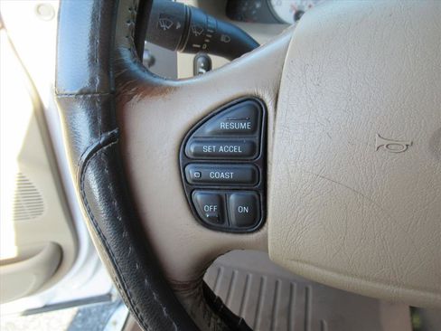 Used 2006 Ford F350 Lariat image 17