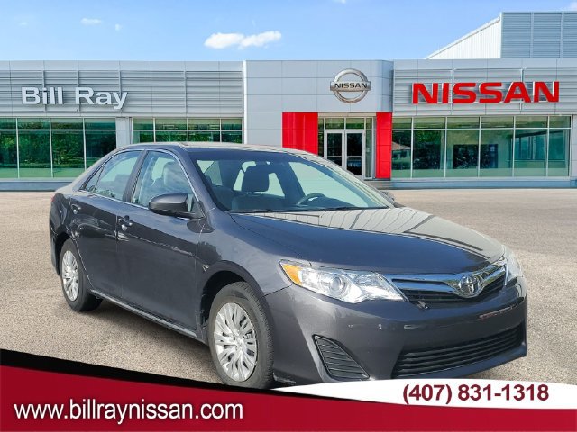 Used 2013 Toyota Camry LE FWD image 1