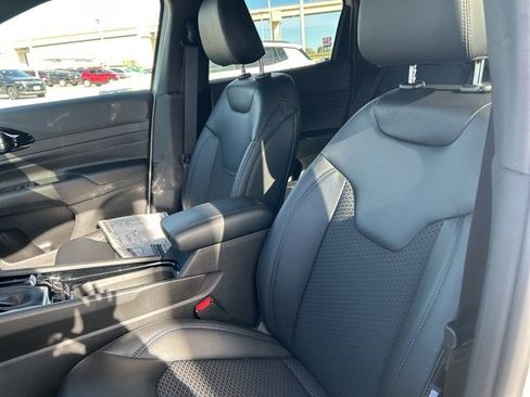 New 2026 Jeep Compass Latitude AWD/4WD image 34