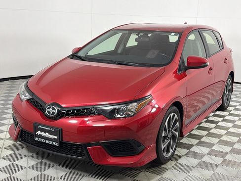 Used 2016 Scion iM image 10