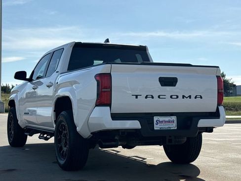 Used 2024 Toyota Tacoma SR5 RWD image 7