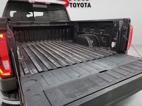 Used 2021 GMC Sierra 1500 SLT w/ SLT Convenience Package AWD/4WD image 7