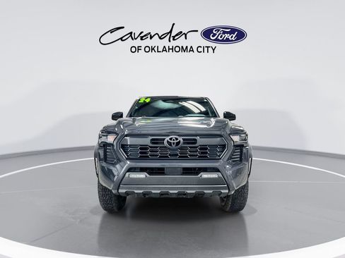 Used 2024 Toyota Tacoma TRD Off-Road AWD/4WD image 3