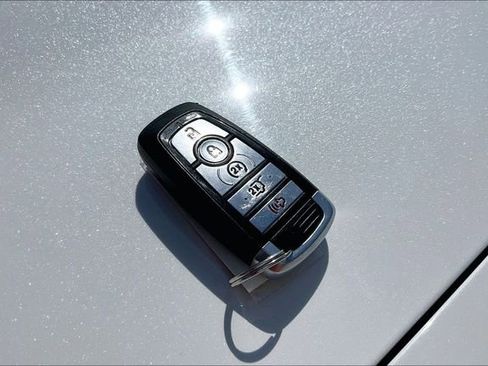 Used 2025 Ford Explorer ST-Line w/ ST-Line Street Pack AWD/4WD image 9