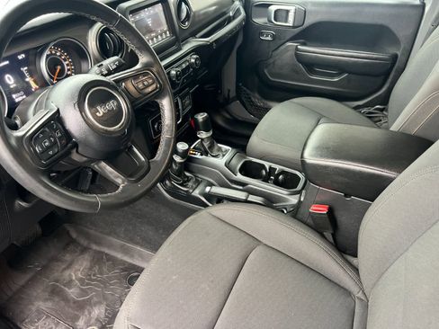 Used 2022 Jeep Wrangler Unlimited Sport image 11