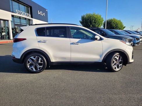 Used 2022 Kia Sportage EX FWD image 3