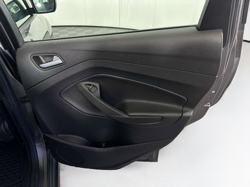 Used 2014 Ford C-MAX SE w/ Equipment Group 203A FWD image 27