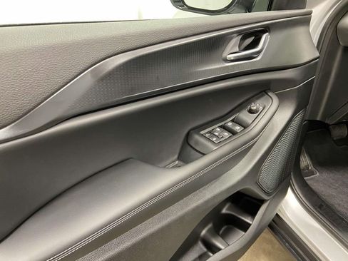 New 2025 Jeep Grand Cherokee L Altitude image 11