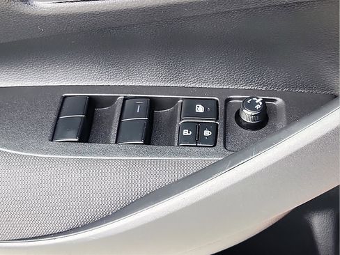 Used 2025 Toyota Corolla LE FWD image 23
