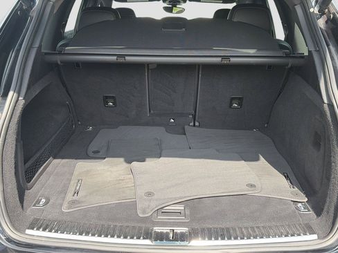 Used 2016 Porsche Cayenne AWD/4WD image 18