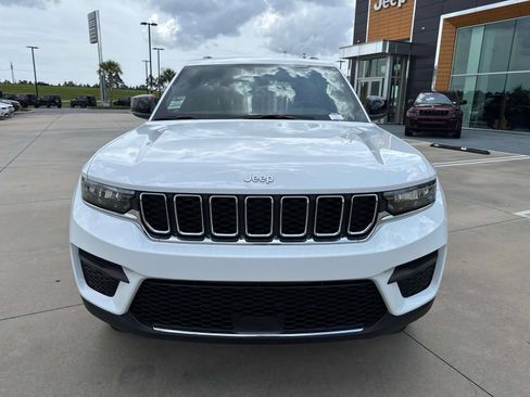 New 2026 Jeep Grand Cherokee Laredo RWD image 2