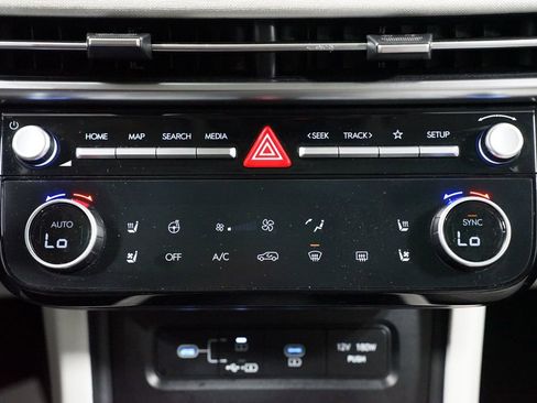 Used 2025 Hyundai Tucson Limited image 23
