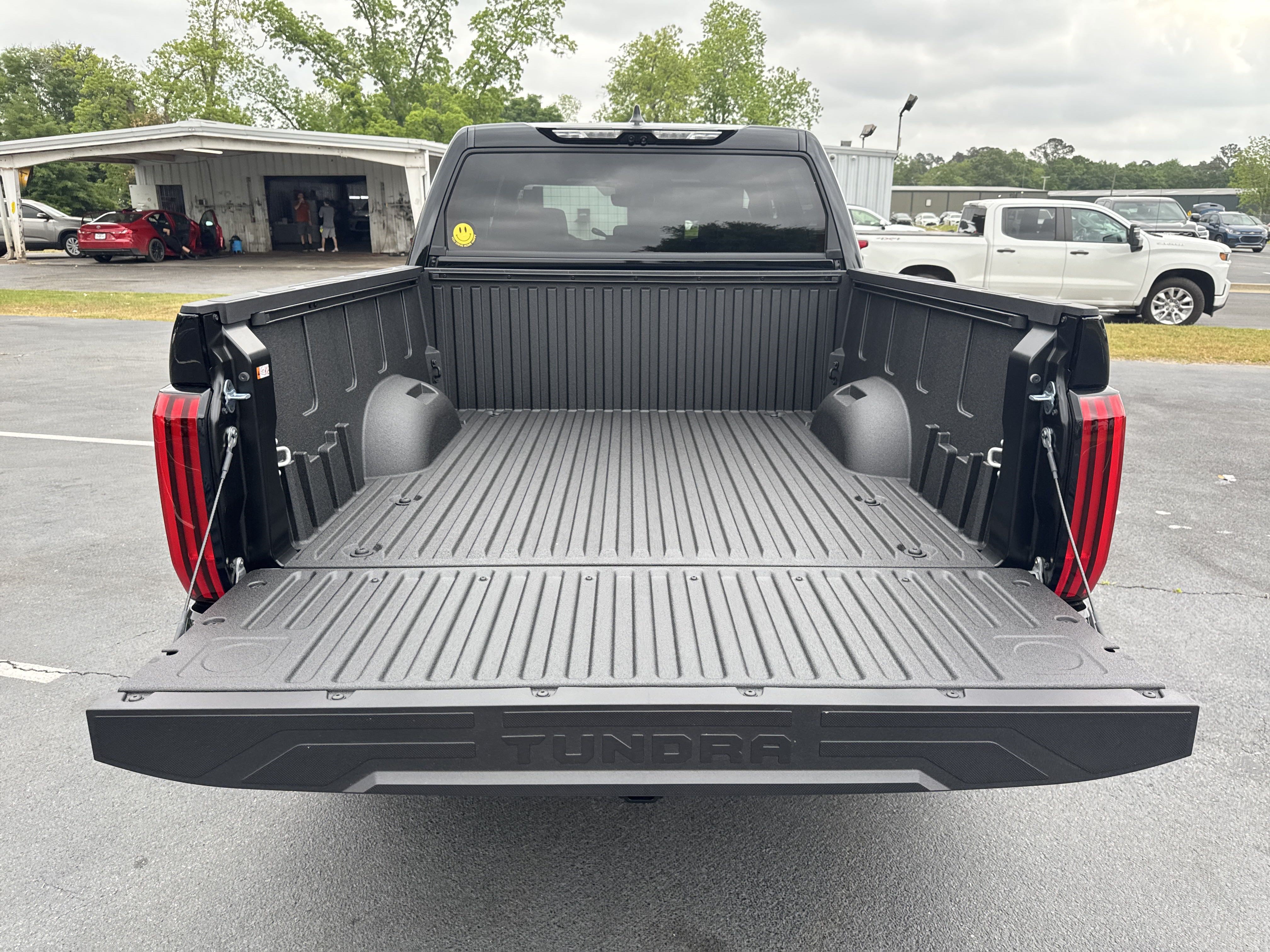 New 2025 Toyota Tundra Limited AWD/4WD image 39