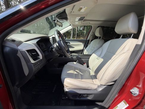 Used 2021 Nissan Rogue SV w/ Premium Package FWD image 9