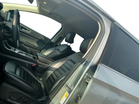 Used 2023 Ford Edge SEL AWD/4WD image 9