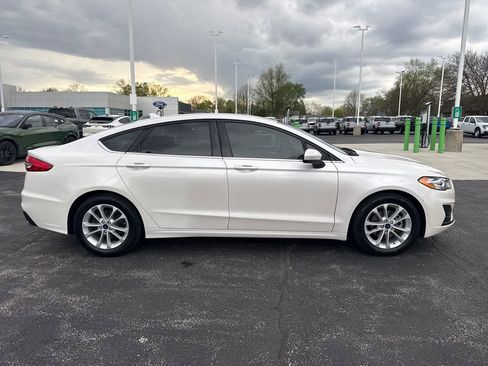 Used 2020 Ford Fusion SE image 6