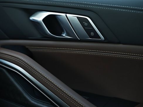 New 2026 BMW X6 xDrive40i w/ Premium Package image 40