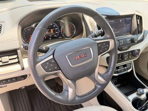 Used 2022 GMC Terrain Denali w/ Denali Premium Package AWD/4WD image 26