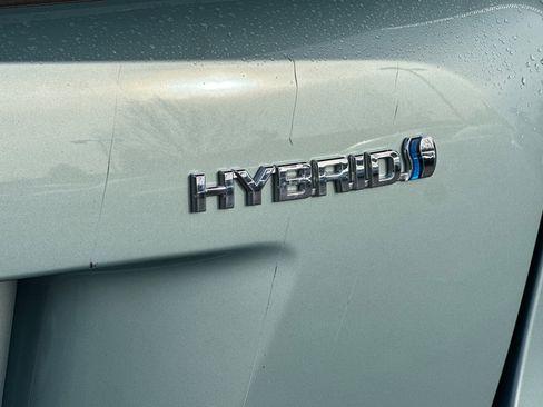 Used 2016 Toyota Prius Four image 28