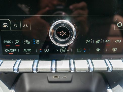 New 2026 GMC Terrain Elevation w/ Elevation Premium Package image 24