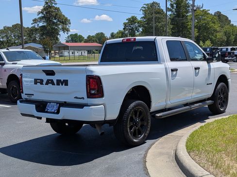 Used 2025 RAM 2500 Big Horn AWD/4WD image 5