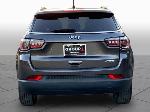Used 2022 Jeep Compass Latitude w/ Convenience Group FWD image 5