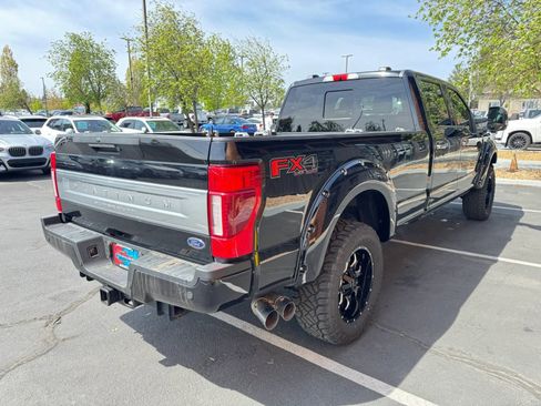 Used 2022 Ford F350 Platinum w/ FX4 Off-Road Package AWD/4WD image 5