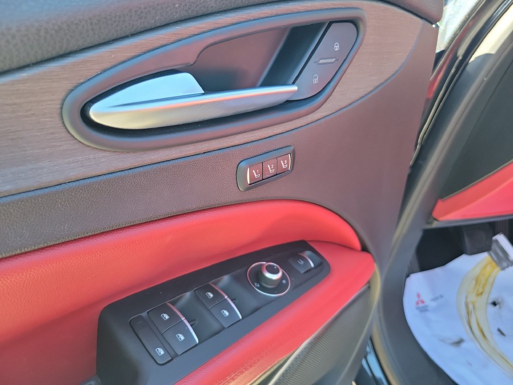 Used 2019 Alfa Romeo Stelvio Ti AWD/4WD image 23