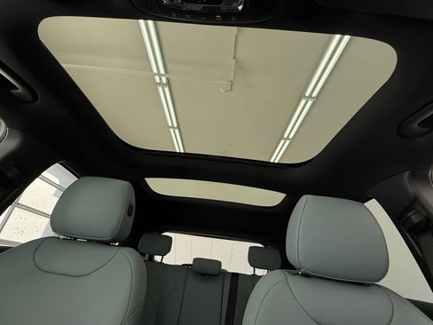 Used 2026 Mercedes-Benz GLA 250 image 13