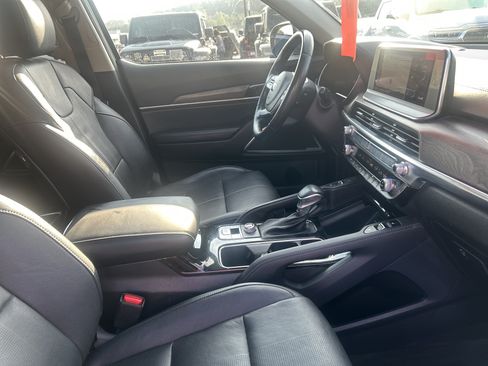 Used 2020 Kia Telluride SX w/ Towing Package FWD image 61