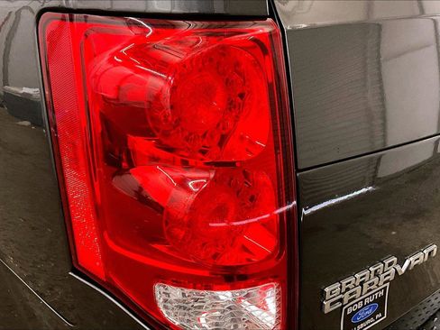 Used 2019 Dodge Grand Caravan GT image 29