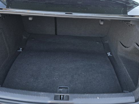 Used 2016 Audi A4 2.0T Premium image 21