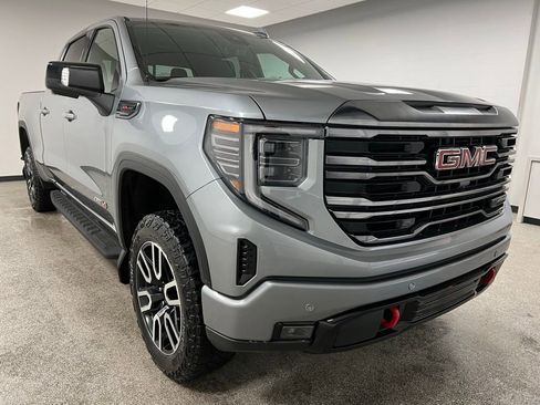 Used 2024 GMC Sierra 1500 AT4 w/ Technology Package image 2