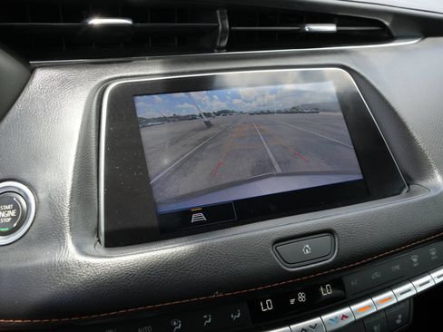 Certified 2023 Cadillac XT4 Sport FWD image 15
