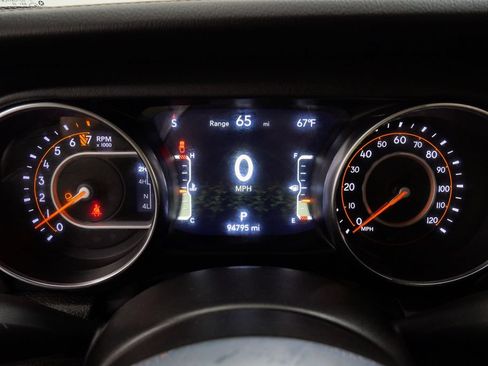 Used 2022 Jeep Gladiator Overland AWD/4WD image 23